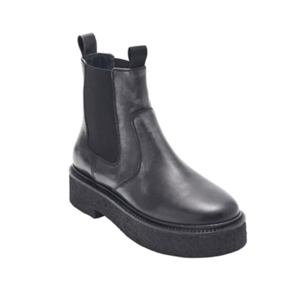 Free People Carmel Chelsea Boots - Picture 2 of 10